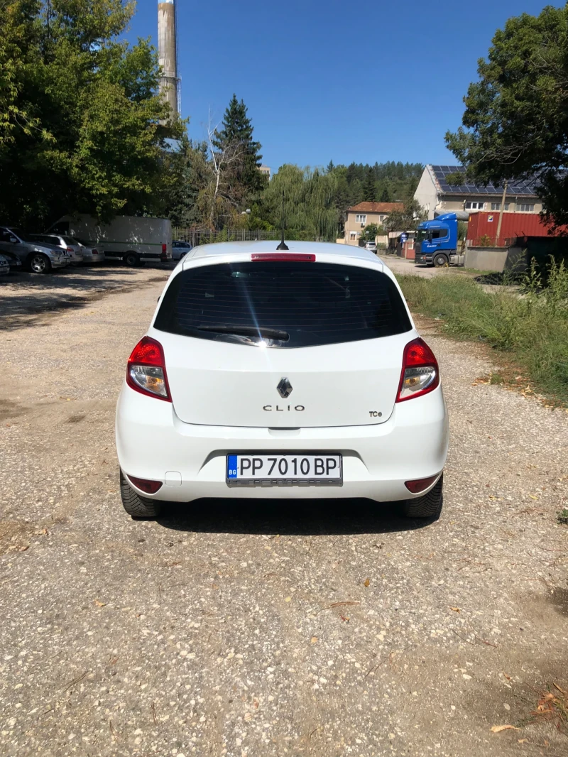 Renault Clio 1.6, снимка 5 - Автомобили и джипове - 49069756