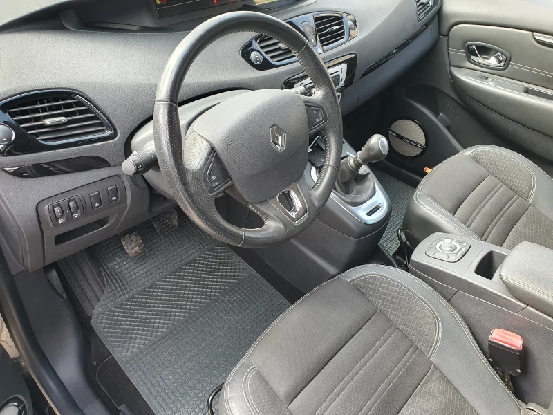 Renault Grand scenic 1.2 tce MEGANE BOSE, снимка 8 - Автомобили и джипове - 52556521