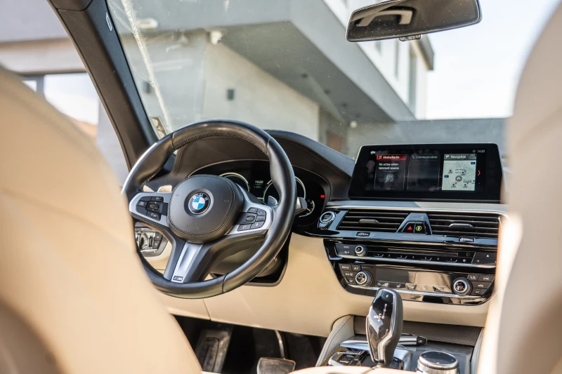 BMW 550 d xDrive, Harman Kardon, 360Cam, Full LED, M Perf, снимка 7 - Автомобили и джипове - 52775843