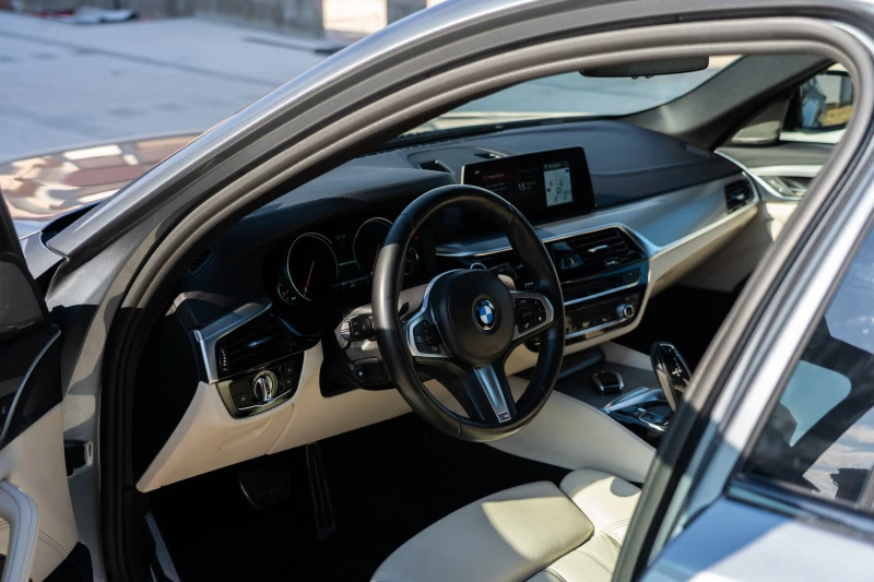 BMW 550 d xDrive, Harman Kardon, 360Cam, Full LED, M Perf, снимка 6 - Автомобили и джипове - 52775843