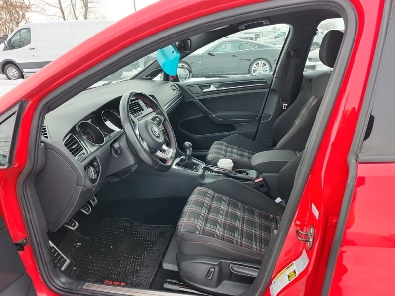 VW Golf * GTI * CARFAX * ЦЕНА ДО БЪЛГАРИЯ, снимка 7 - Автомобили и джипове - 53089653