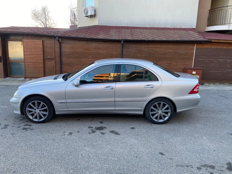 Mercedes-Benz C 240, снимка 4 - Автомобили и джипове - 53168688