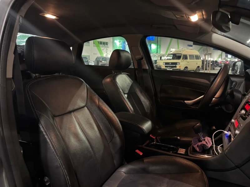 Ford Mondeo 2.0 TDCI, снимка 16 - Автомобили и джипове - 53540025