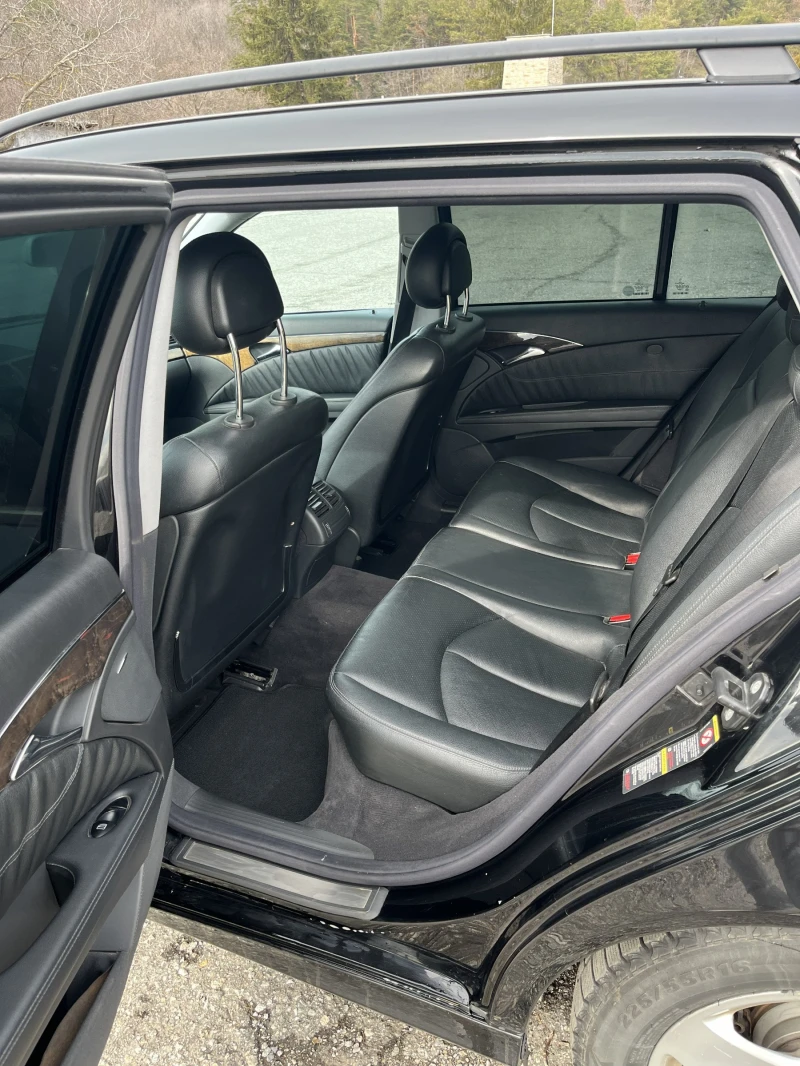 Mercedes-Benz E 280 Avantgarde, снимка 10 - Автомобили и джипове - 53594778