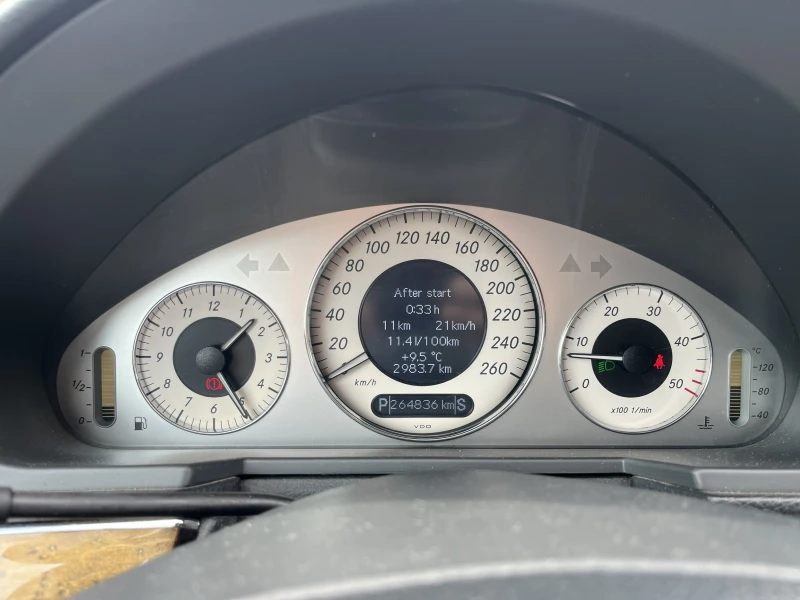 Mercedes-Benz E 280 Avantgarde, снимка 6 - Автомобили и джипове - 53594778