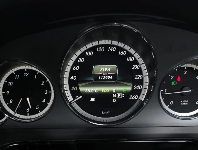 Mercedes-Benz E 220 Avantgarde - изображение 8