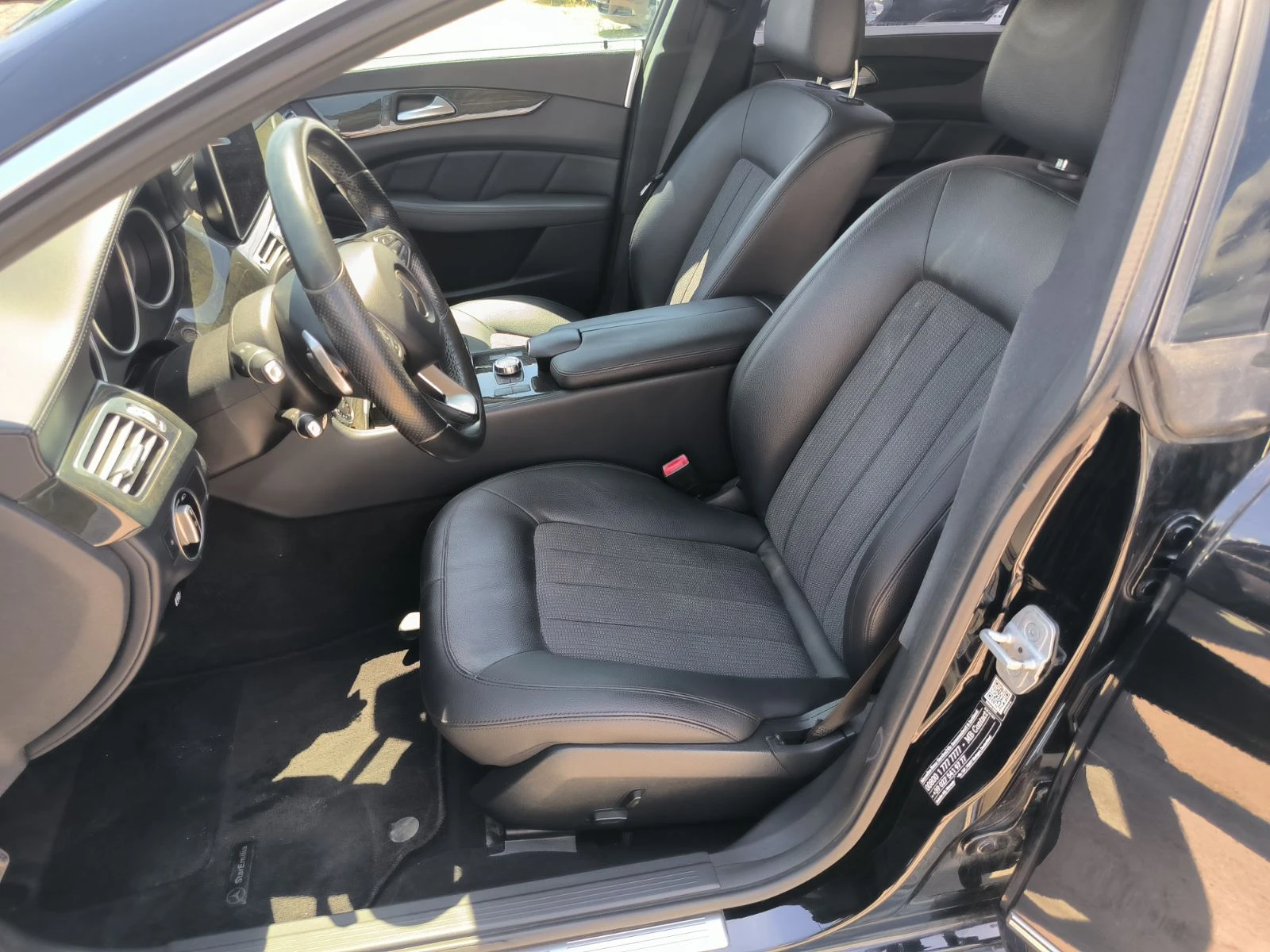 Mercedes-Benz CLS 350 3.0d-Euro-6B-Bluetec-4Matic, снимка 15 - Автомобили и джипове - 46156839