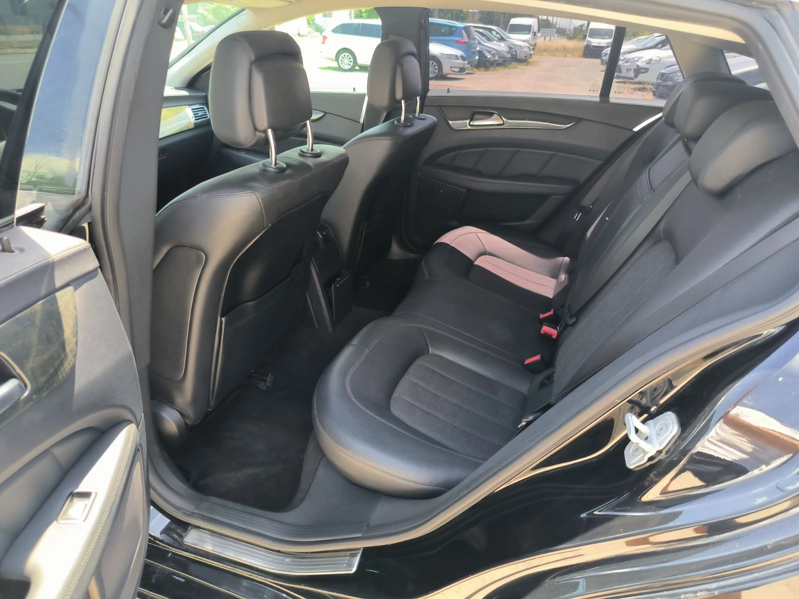 Mercedes-Benz CLS 350 3.0d-Euro-6B-Bluetec-4Matic, снимка 16 - Автомобили и джипове - 46156839