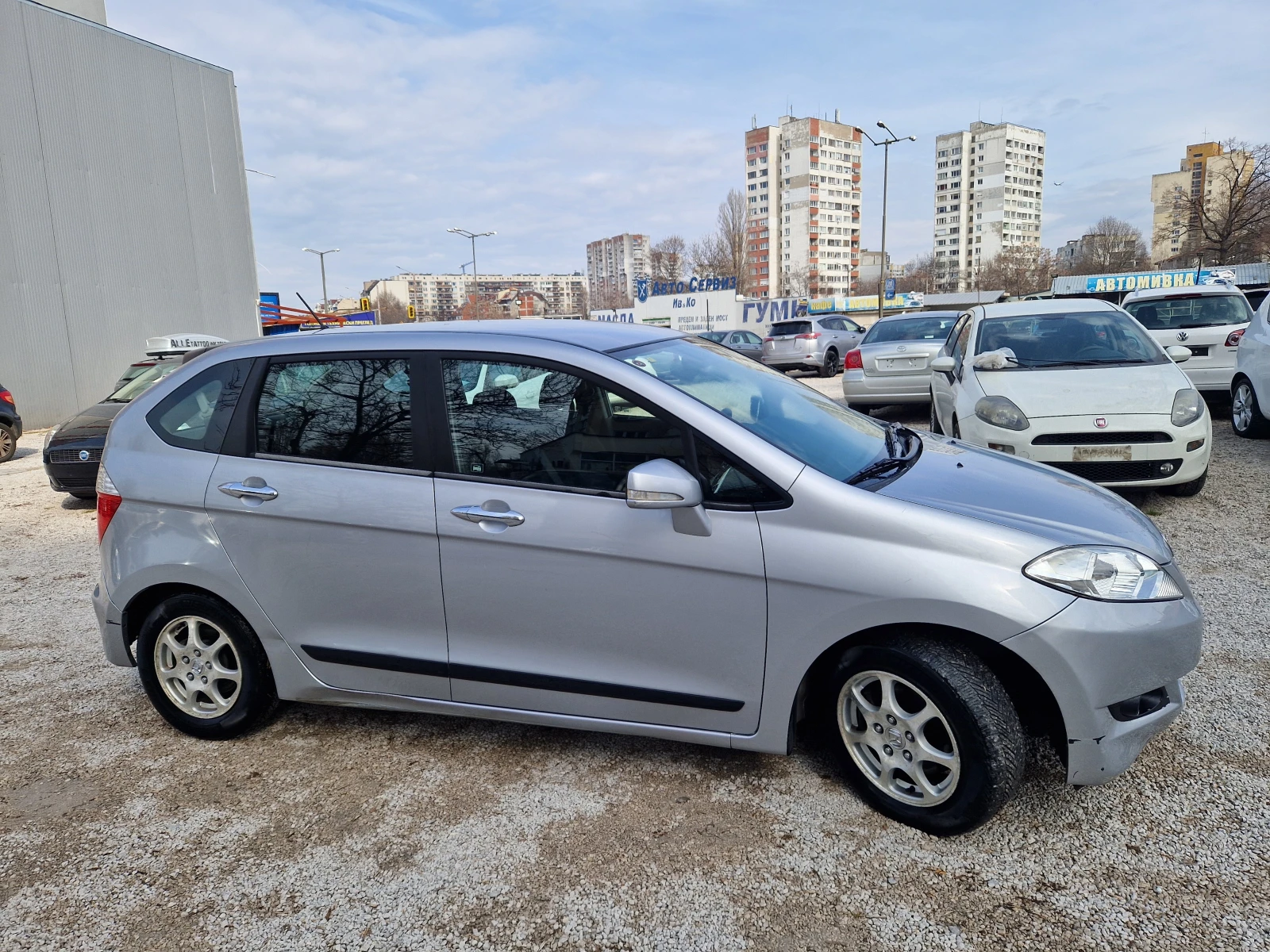 Honda Fr-v 1.7 газов инжекцион - изображение 4