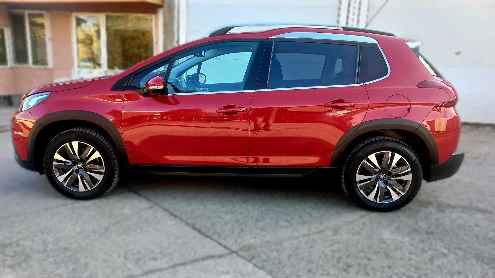Peugeot 2008 1.2 PureTech, Allure, Facelift - изображение 4