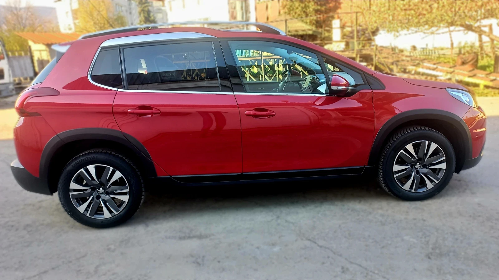 Peugeot 2008 1.2 PureTech, Allure, Facelift - изображение 8