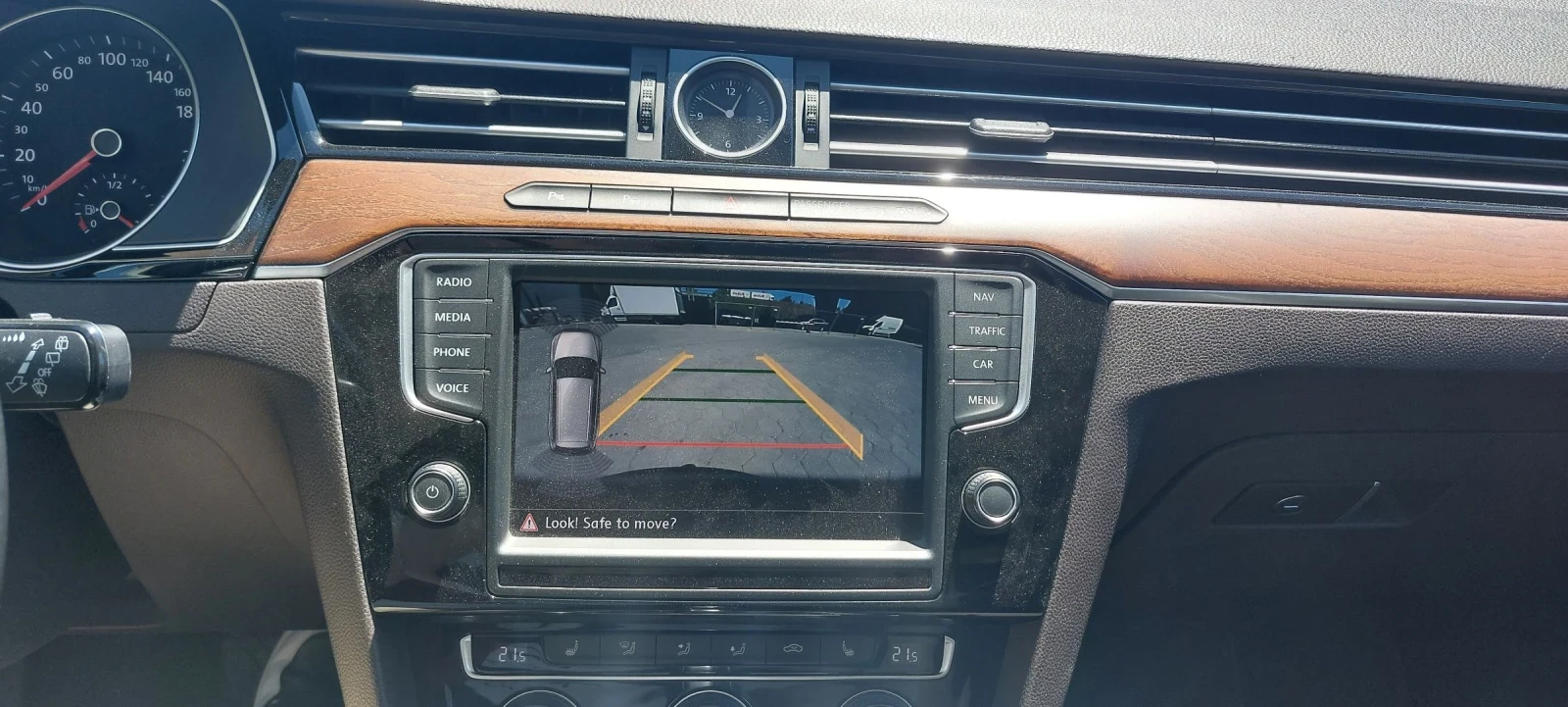 VW Passat 2.0 TSI | Mobile.bg   11