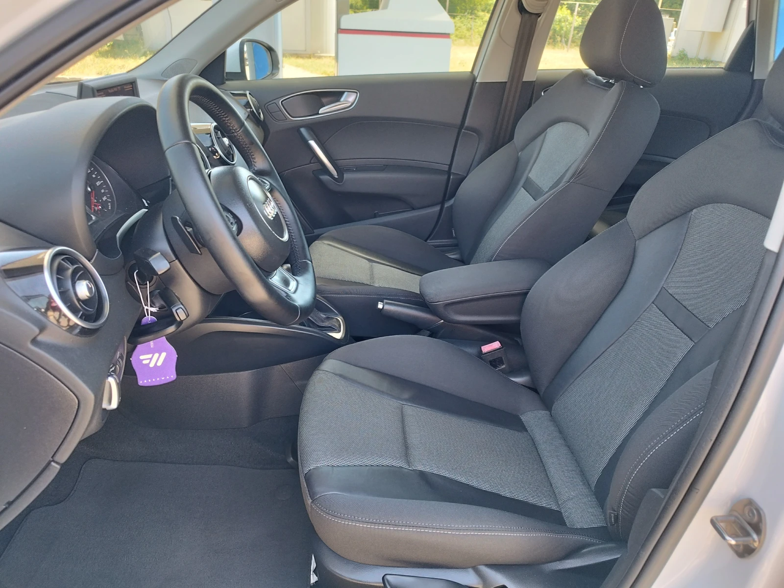 Audi A1 1.6  TDI - изображение 10