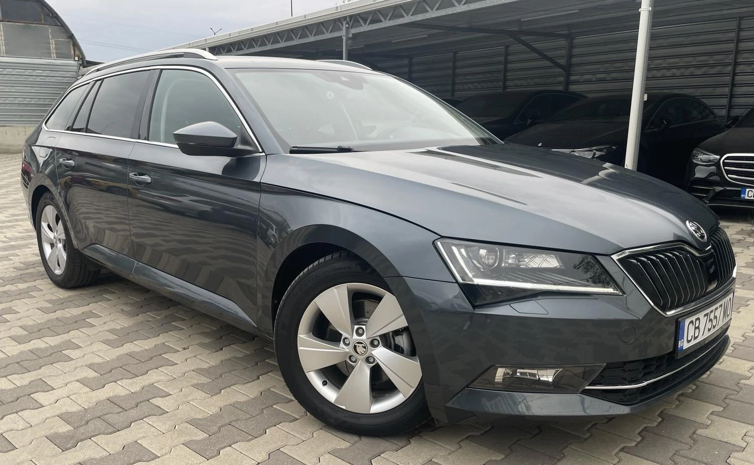 Skoda Superb 2.0TDI 190кс 4x4 , снимка 4 - Автомобили и джипове - 56365156
