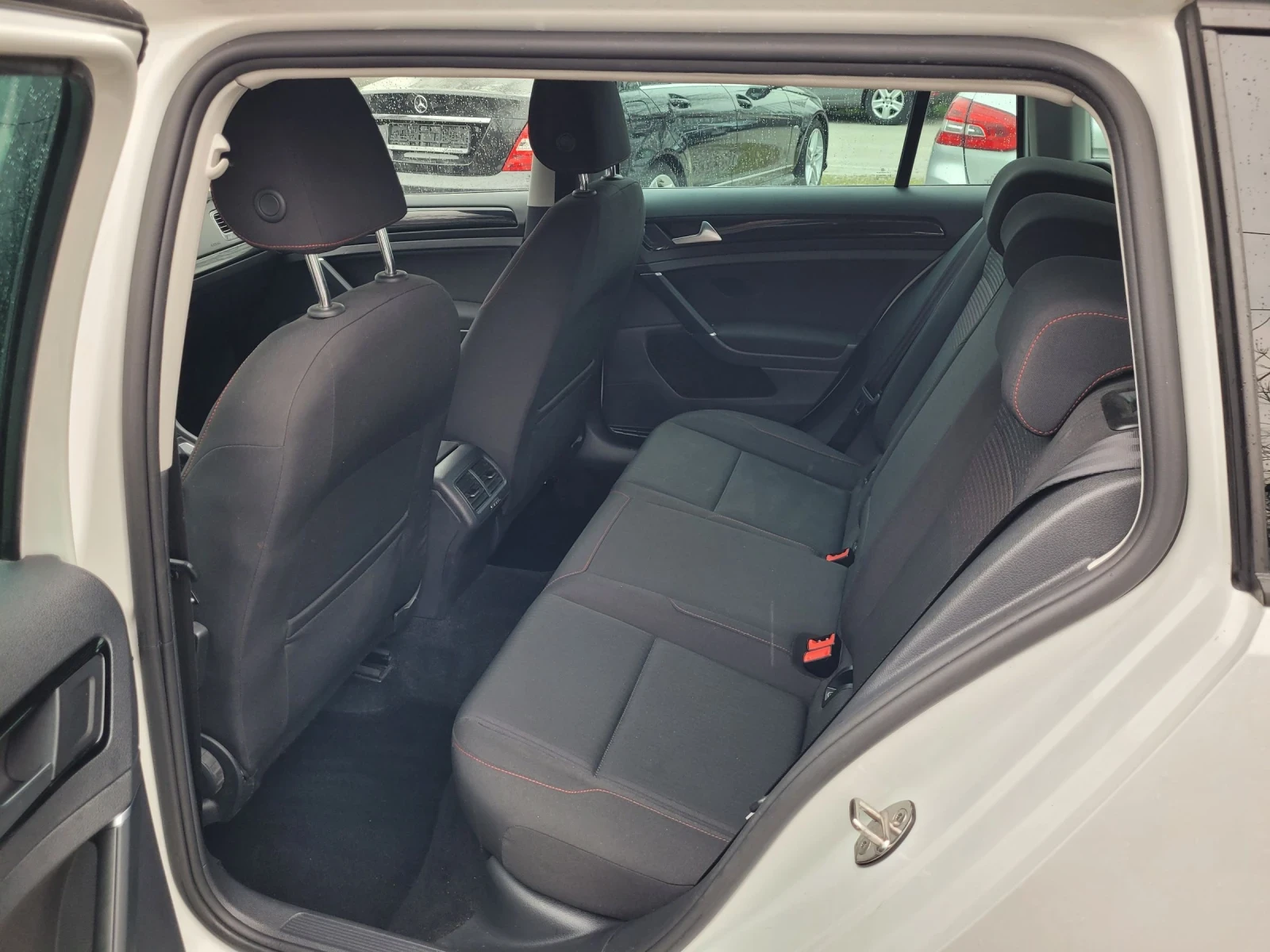 VW Golf 2.0 TDI , снимка 7 - Автомобили и джипове - 53716967