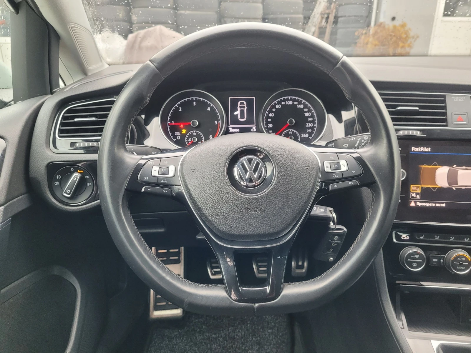 VW Golf 2.0 TDI , снимка 12 - Автомобили и джипове - 53716967