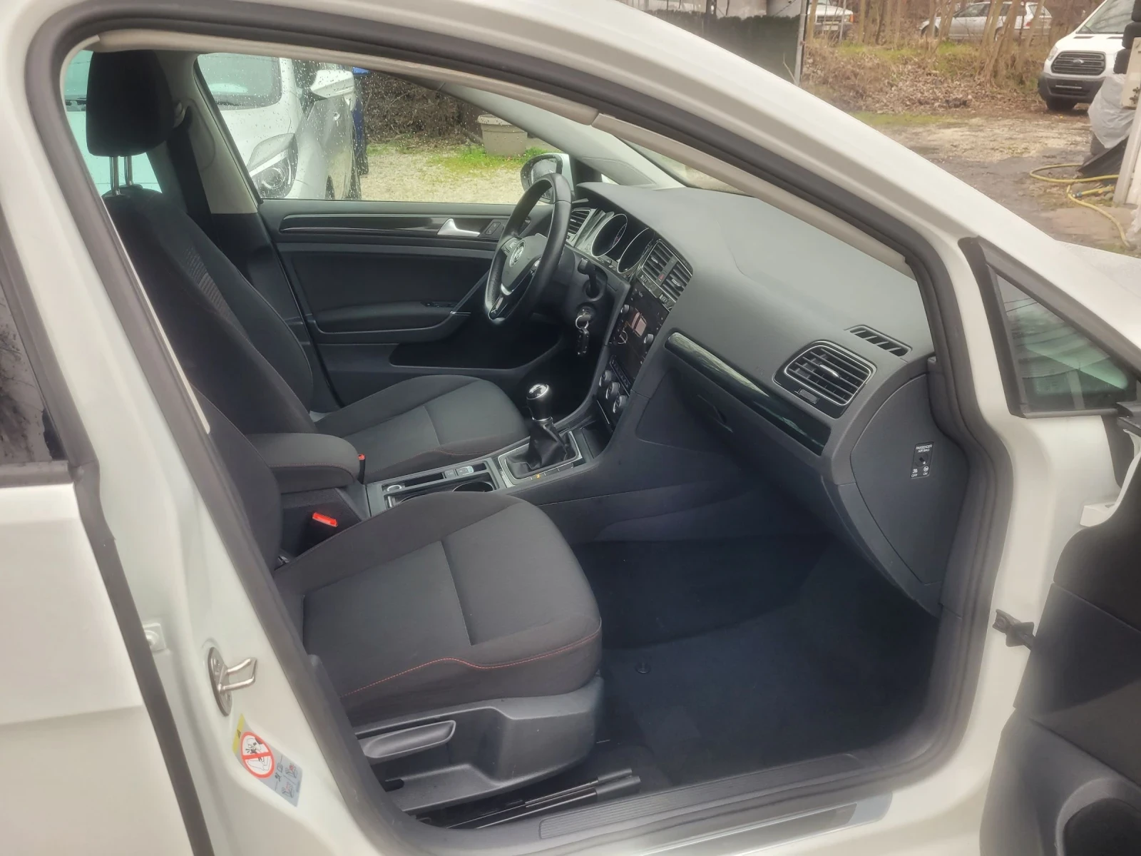 VW Golf 2.0 TDI , снимка 8 - Автомобили и джипове - 53716967