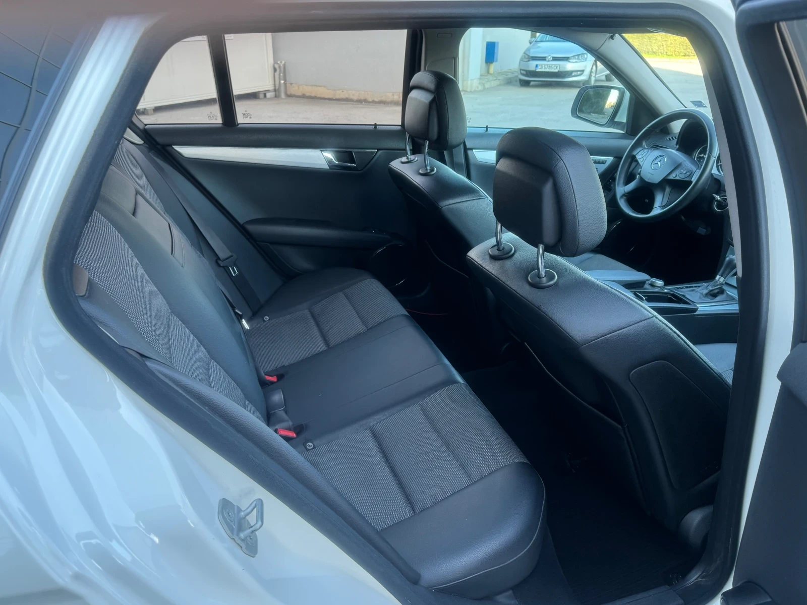 Mercedes-Benz C 220 AVANTGARDE , снимка 11 - Автомобили и джипове - 54001497
