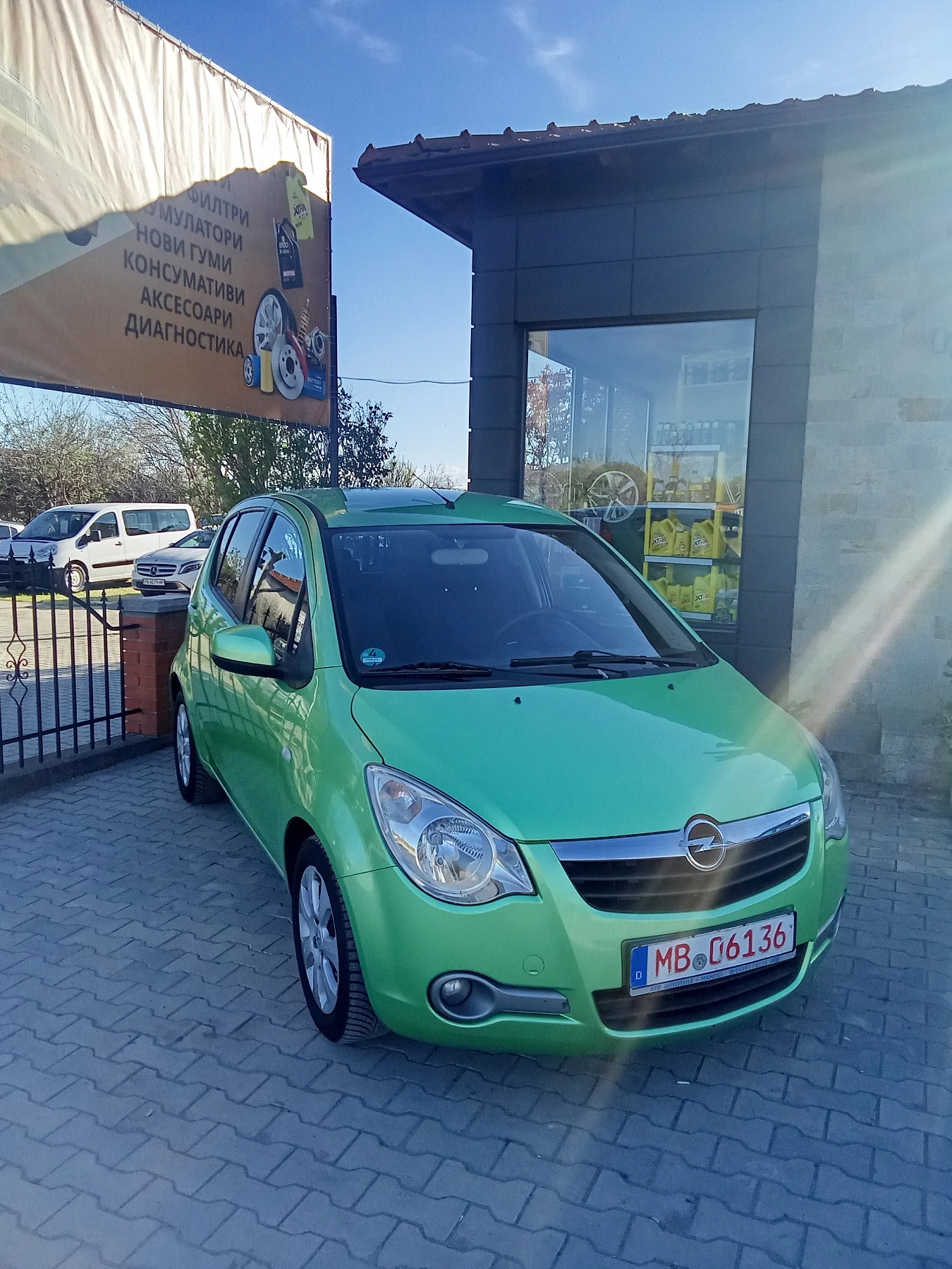 Opel Agila 1.2, автоматик, снимка 3 - Автомобили и джипове - 54118231