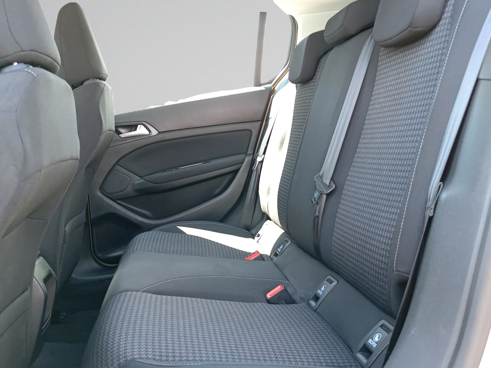 Peugeot 308 NEW ACTIVE 1.2 e-THP 110 BVM6 EURO6.2, снимка 10 - Автомобили и джипове - 54427872