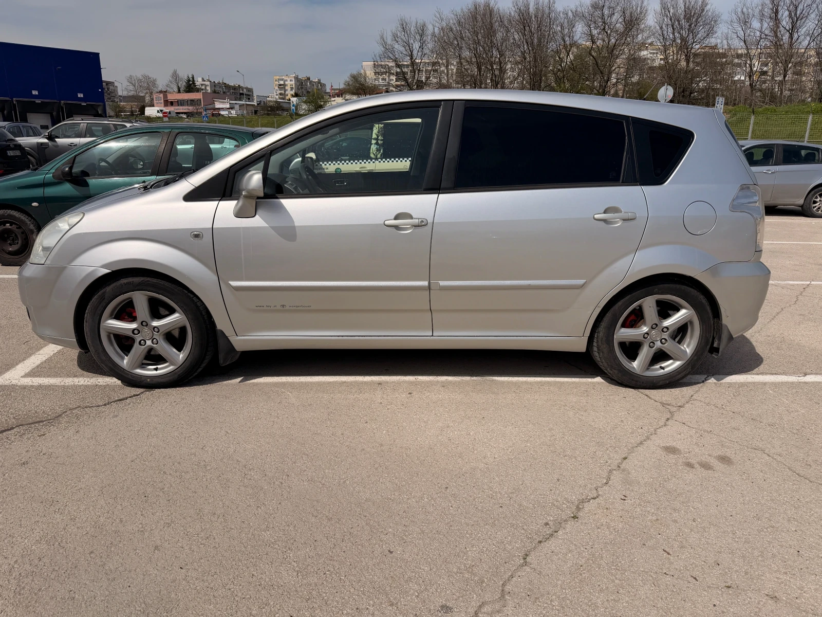 Toyota Corolla verso 2.0 d4d, снимка 3 - Автомобили и джипове - 54576465