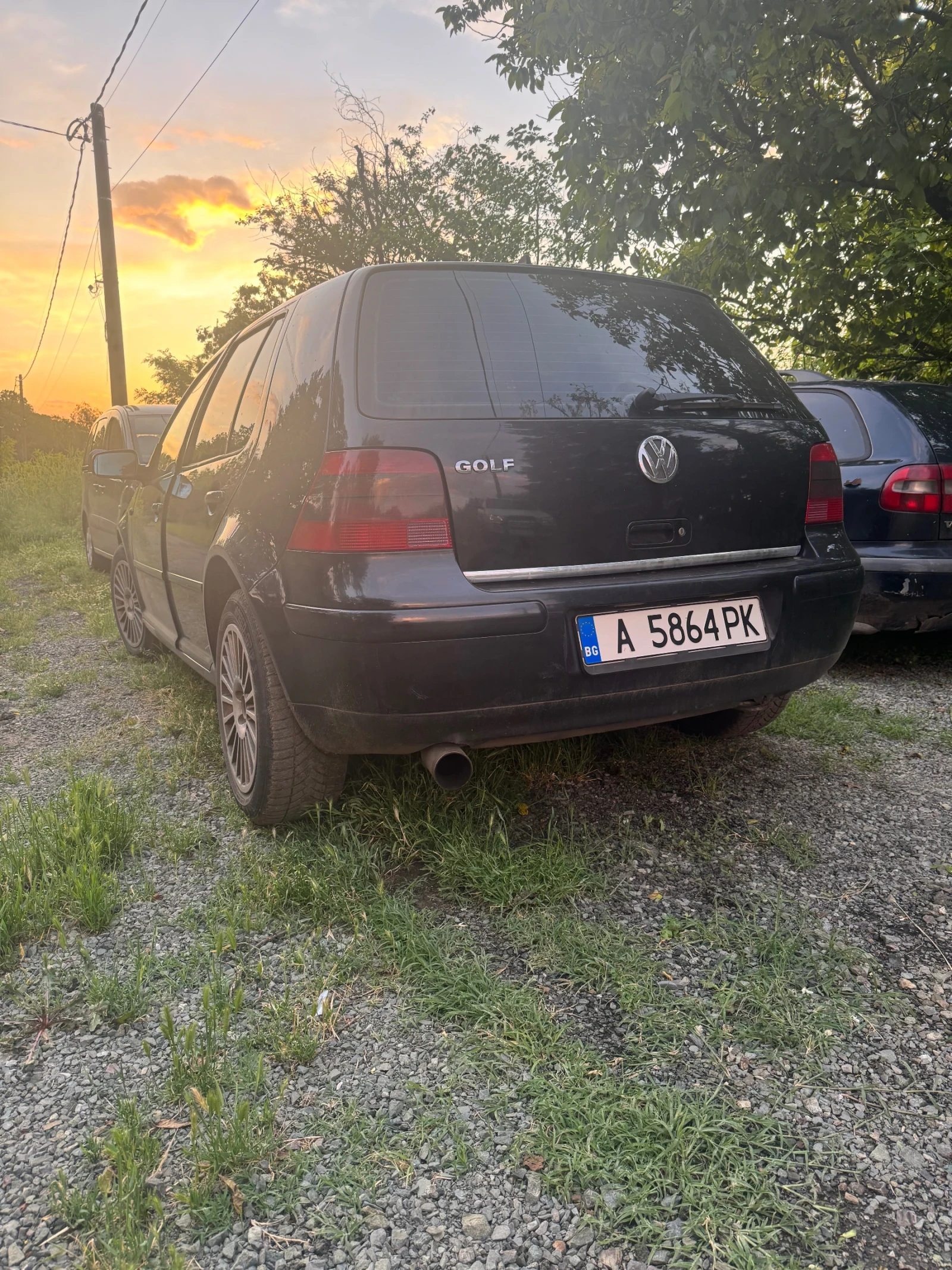VW Golf 1.9 TDI, снимка 5 - Автомобили и джипове - 54666043