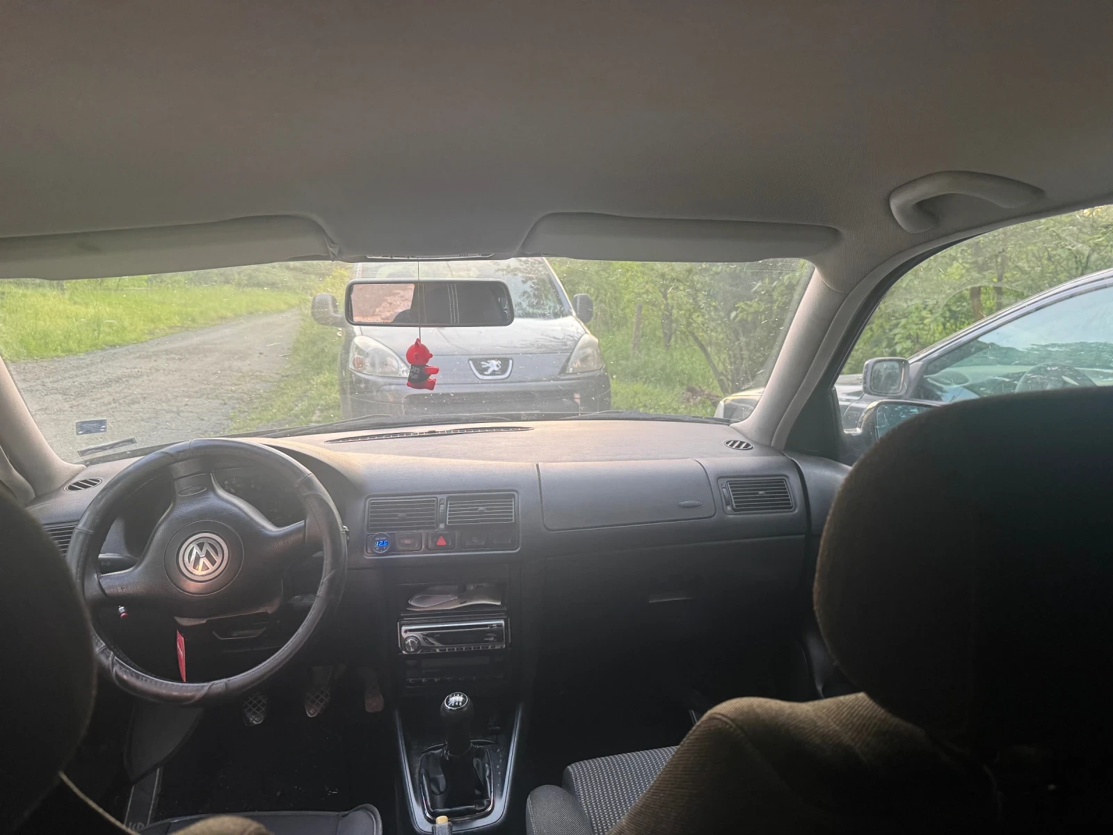 VW Golf 1.9 TDI, снимка 7 - Автомобили и джипове - 54666043