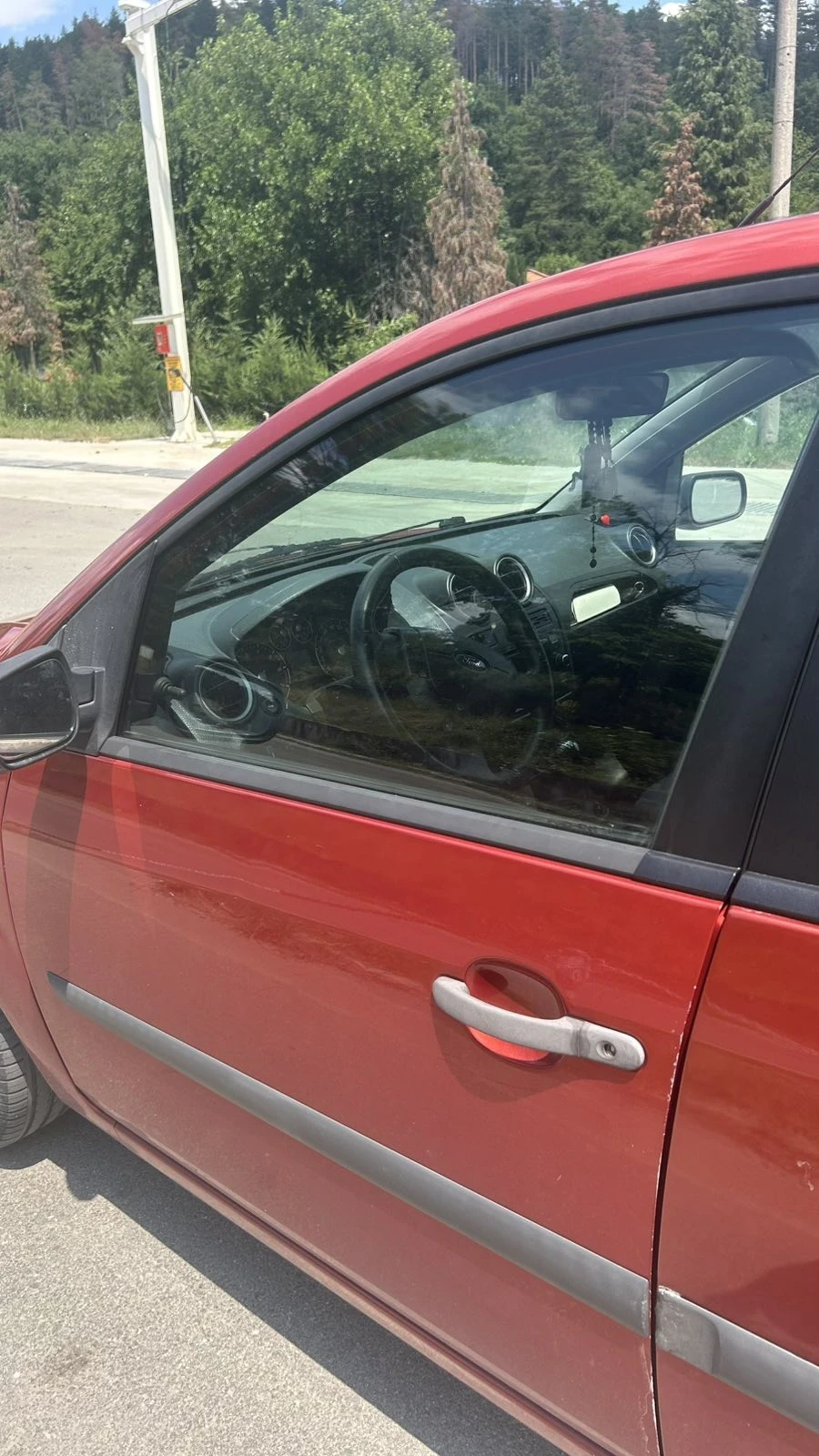 Ford Fiesta 1.4 16v, снимка 2 - Автомобили и джипове - 55179544