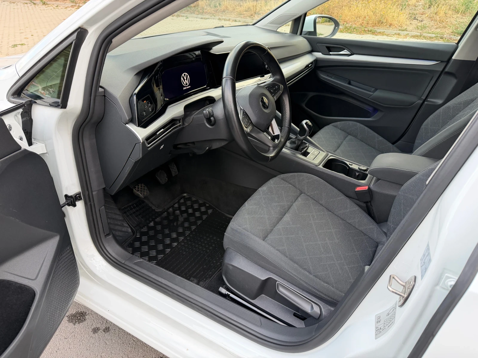 VW Golf 8 вариант, снимка 5 - Автомобили и джипове - 56247678