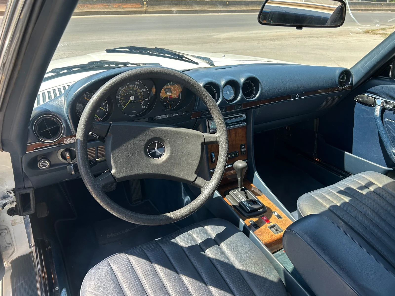 Mercedes-Benz SL 380 Cabrio, снимка 10 - Автомобили и джипове - 55471477