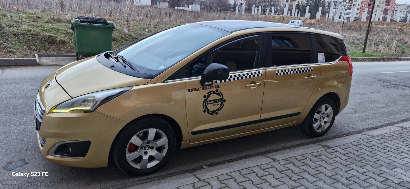 Peugeot 5008 1.6 EHDi, снимка 2 - Автомобили и джипове - 55637080