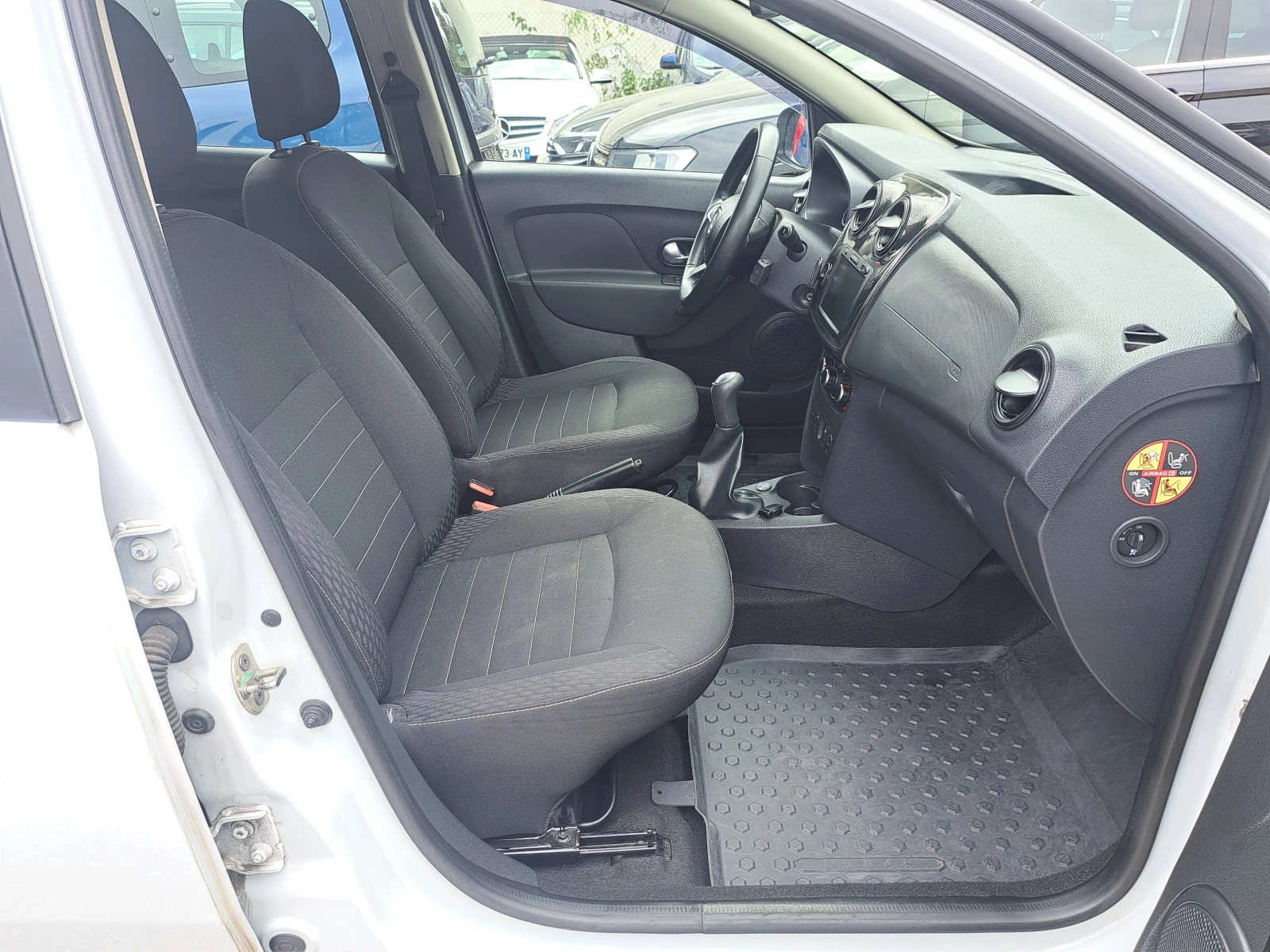 Dacia Logan MCV* 1.0TCe* ГАЗ* NAVI* ТЕМПОМАТ, снимка 7 - Автомобили и джипове - 56285903
