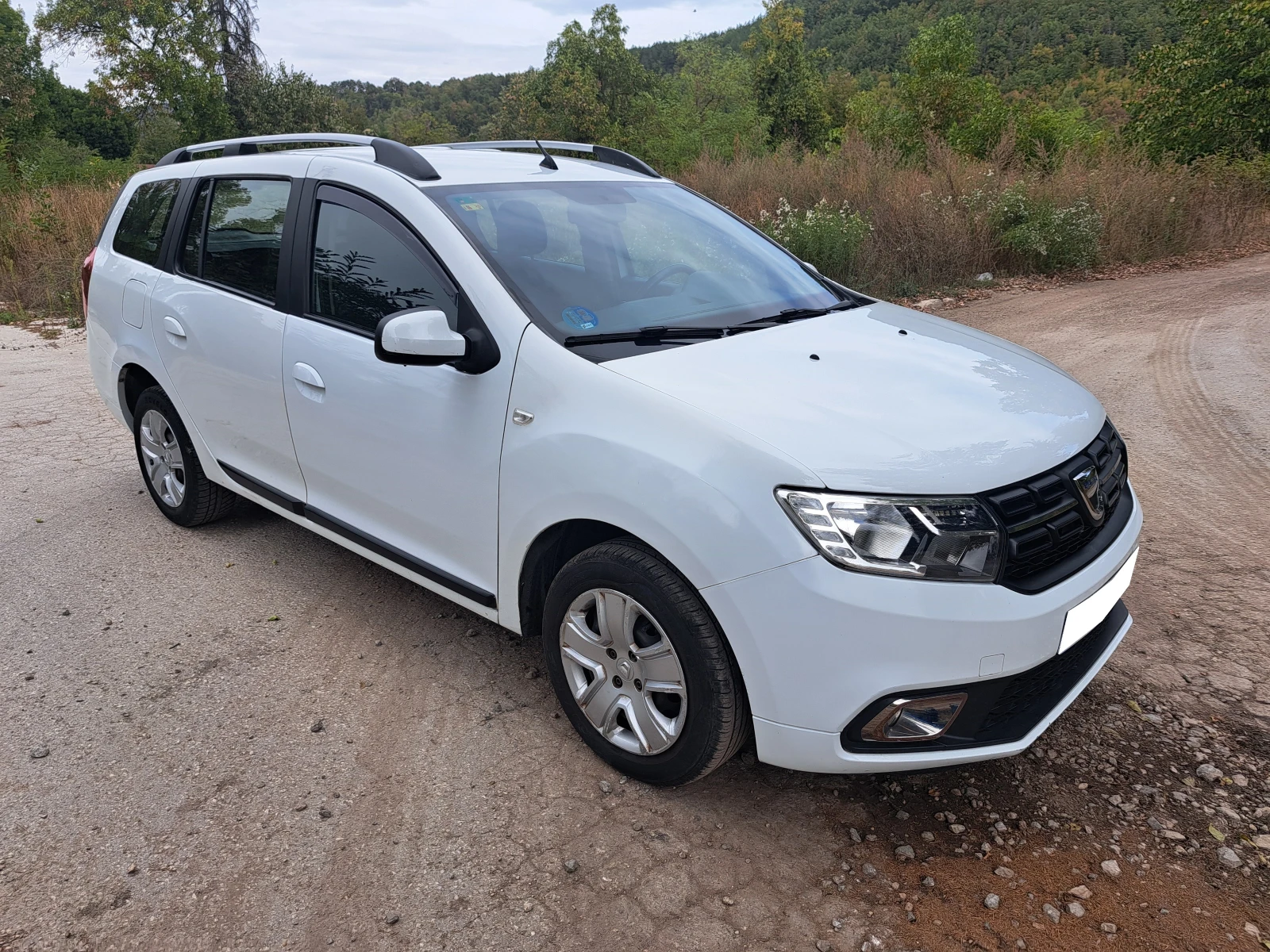 Dacia Logan MCV* 1.0TCe* ГАЗ* NAVI* ТЕМПОМАТ, снимка 4 - Автомобили и джипове - 56285903