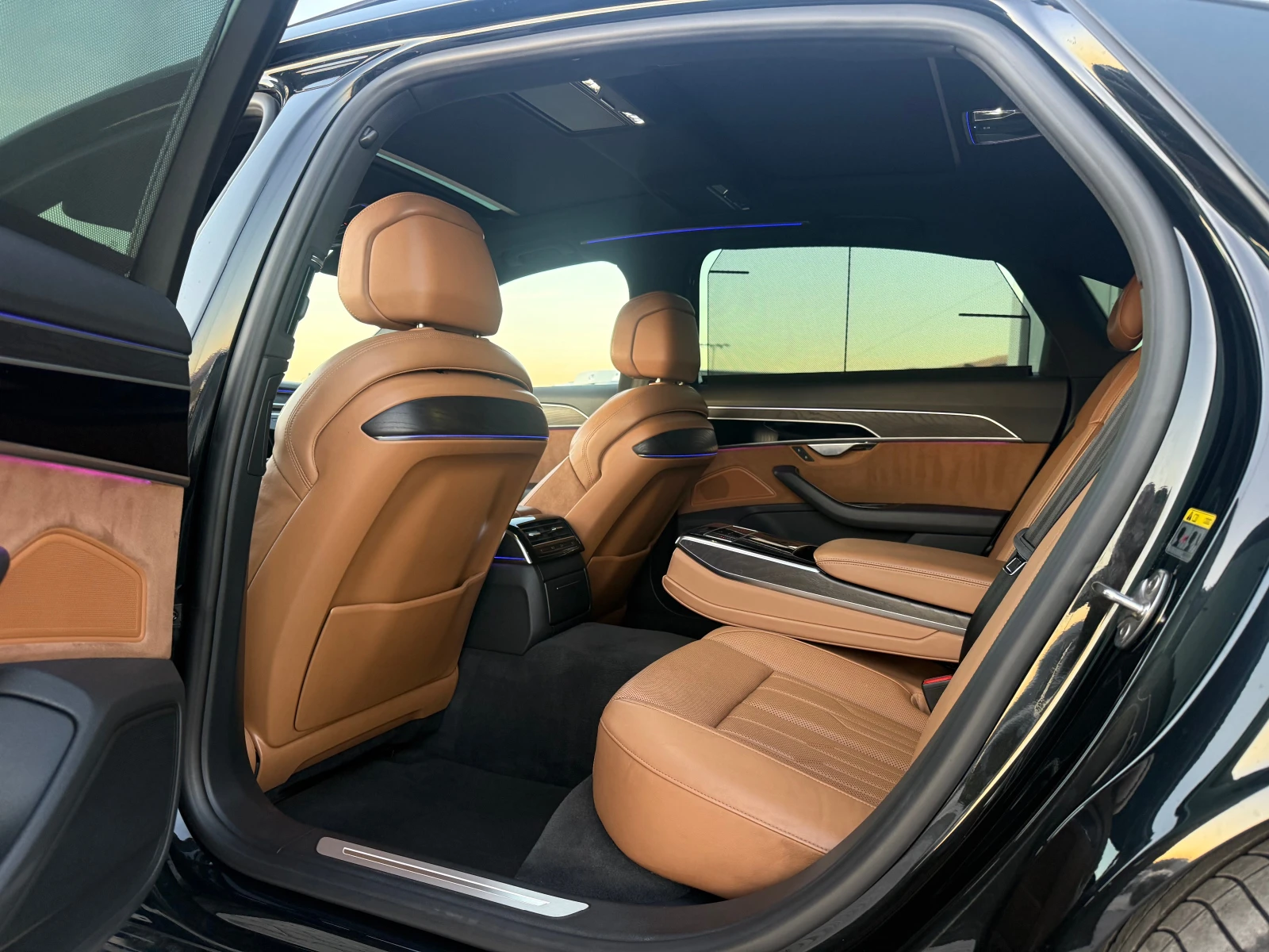 Audi A8 55 TFSI 340 ks Long Собствен лизинг , снимка 11 - Автомобили и джипове - 56375587
