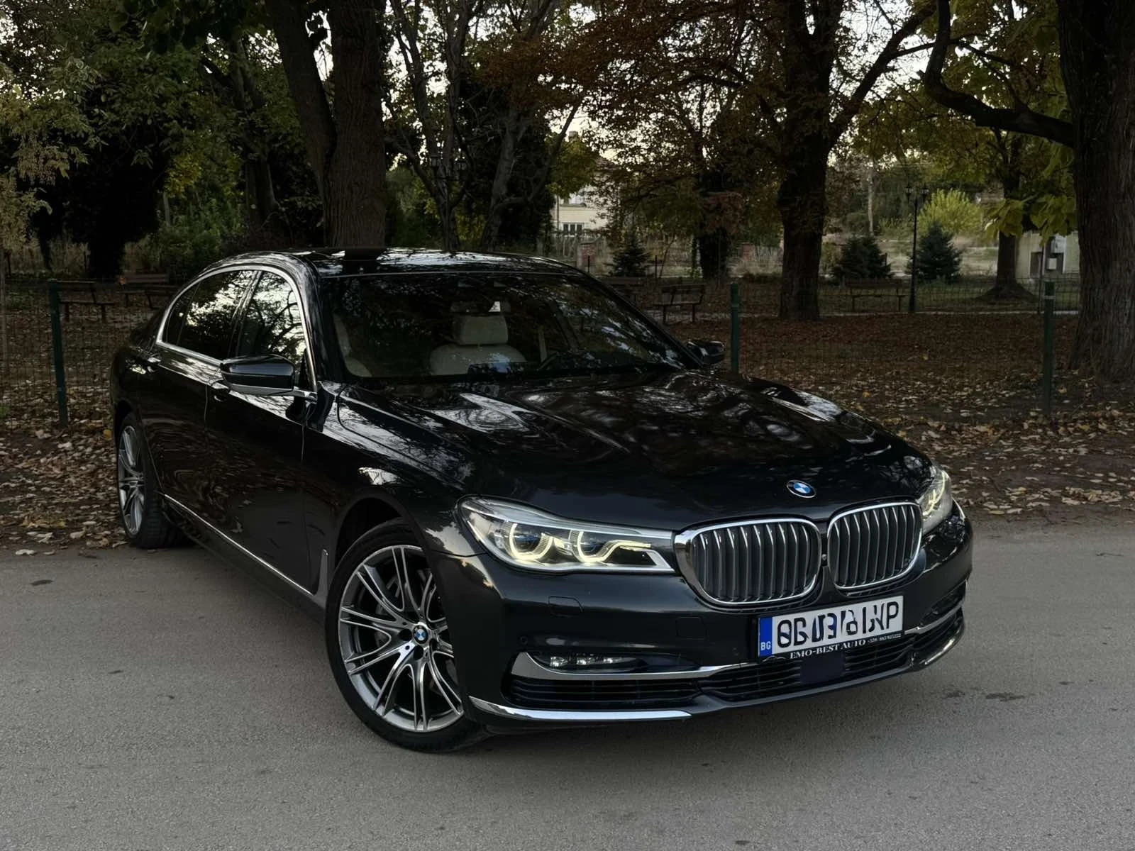 BMW 750 Li* Xdrive* CHAUFFEUR KLASSE* B&W* 3xTV