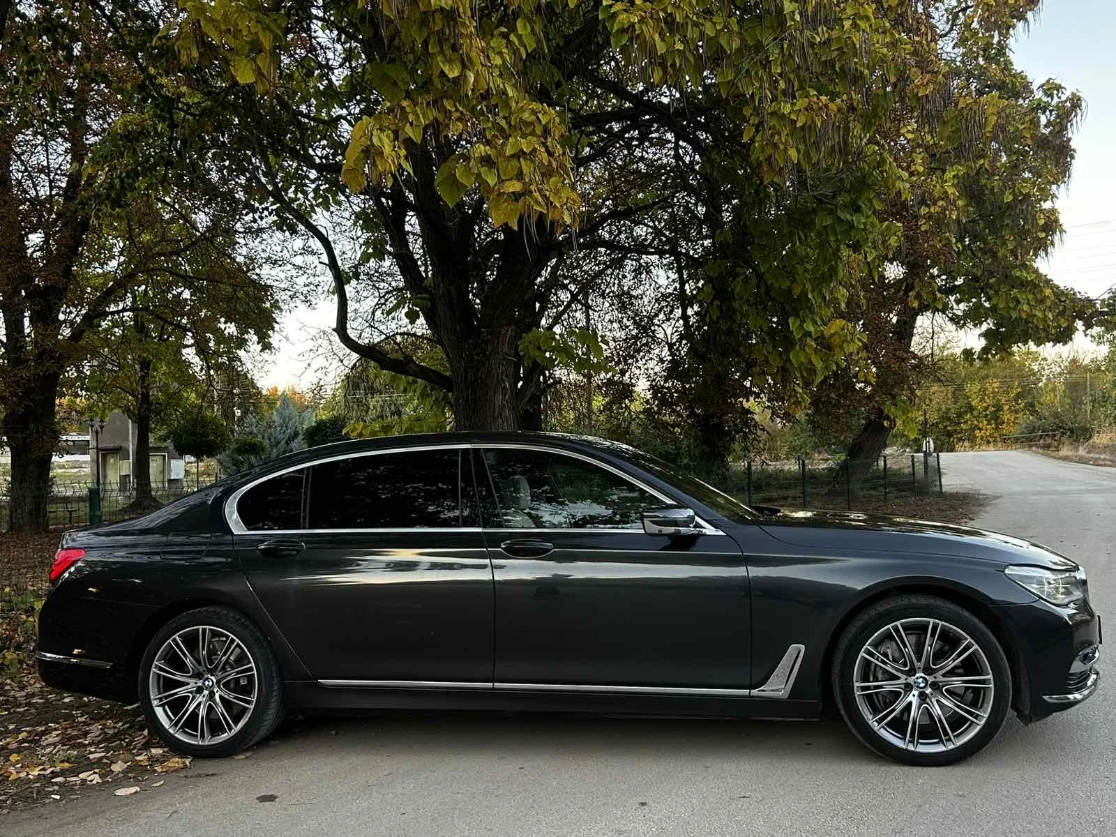BMW 750 Li* Xdrive* CHAUFFEUR KLASSE* B&W* 3xTV | Mobile.bg � ����������� 9