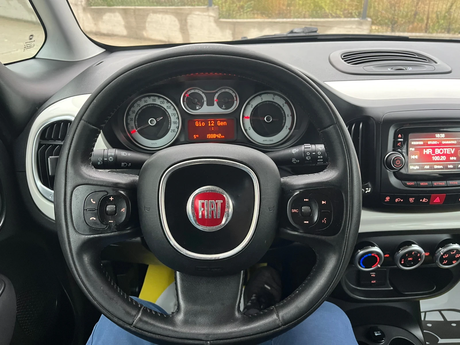 Fiat 500L 1.3mjet, снимка 13 - Автомобили и джипове - 56717543