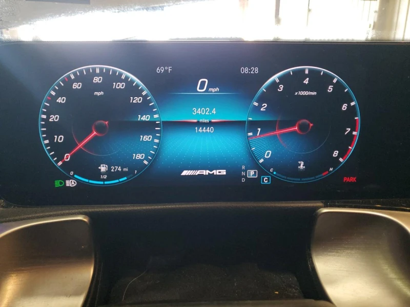 Mercedes-Benz GLB AMG 35* 4MATIC* ДИСТРОНИК* 360 КАМЕРИ* АЛКАНТАРА* , снимка 9 - Автомобили и джипове - 53248672