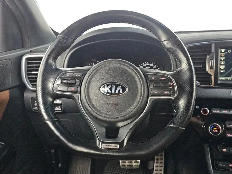 Kia Sportage 2.0 CRDi 4WD, снимка 11 - Автомобили и джипове - 54276691