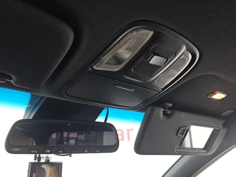 Kia Sportage 2.0 CRDi 4WD, снимка 17 - Автомобили и джипове - 54276691