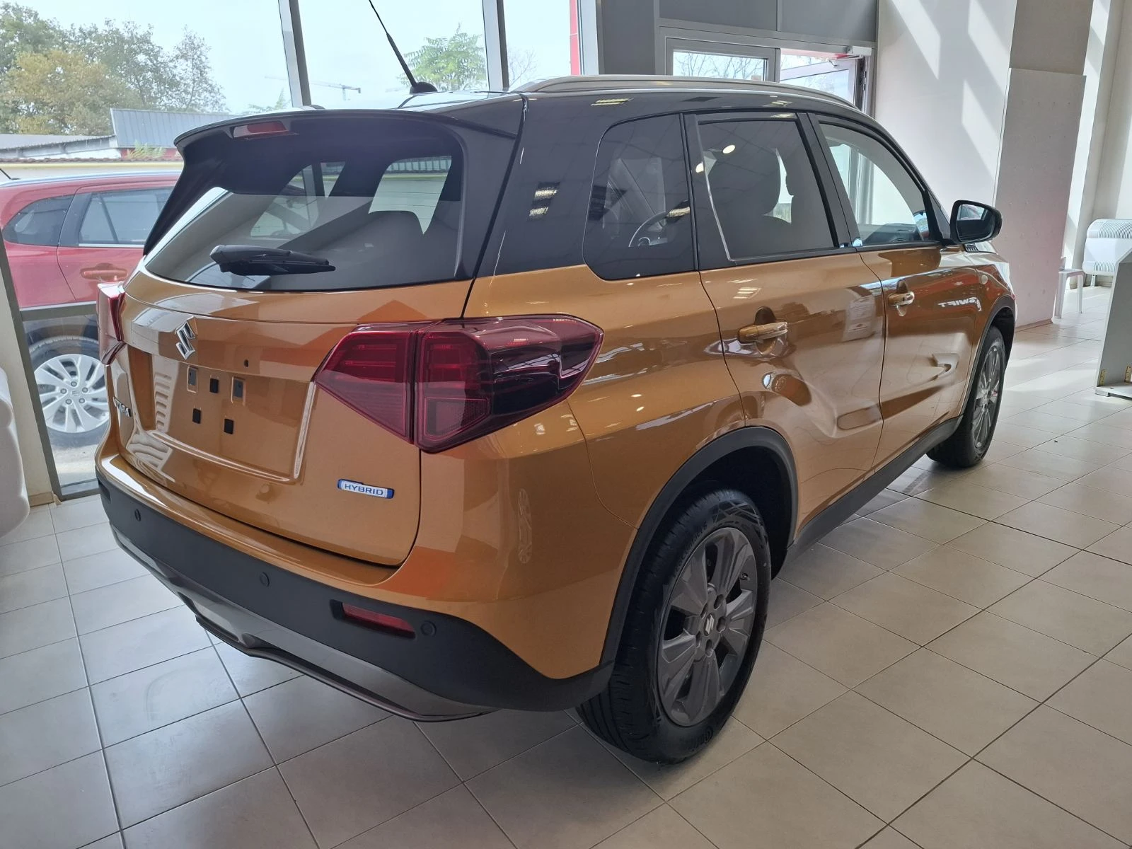 Suzuki Vitara GL+ 6MT 4x4 Hybrid - изображение 3