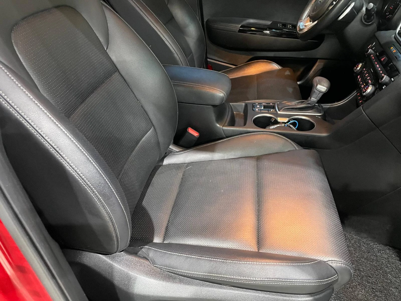 Kia Sportage 2.0D 4WD ! Noblesse !, снимка 11 - Автомобили и джипове - 54137551