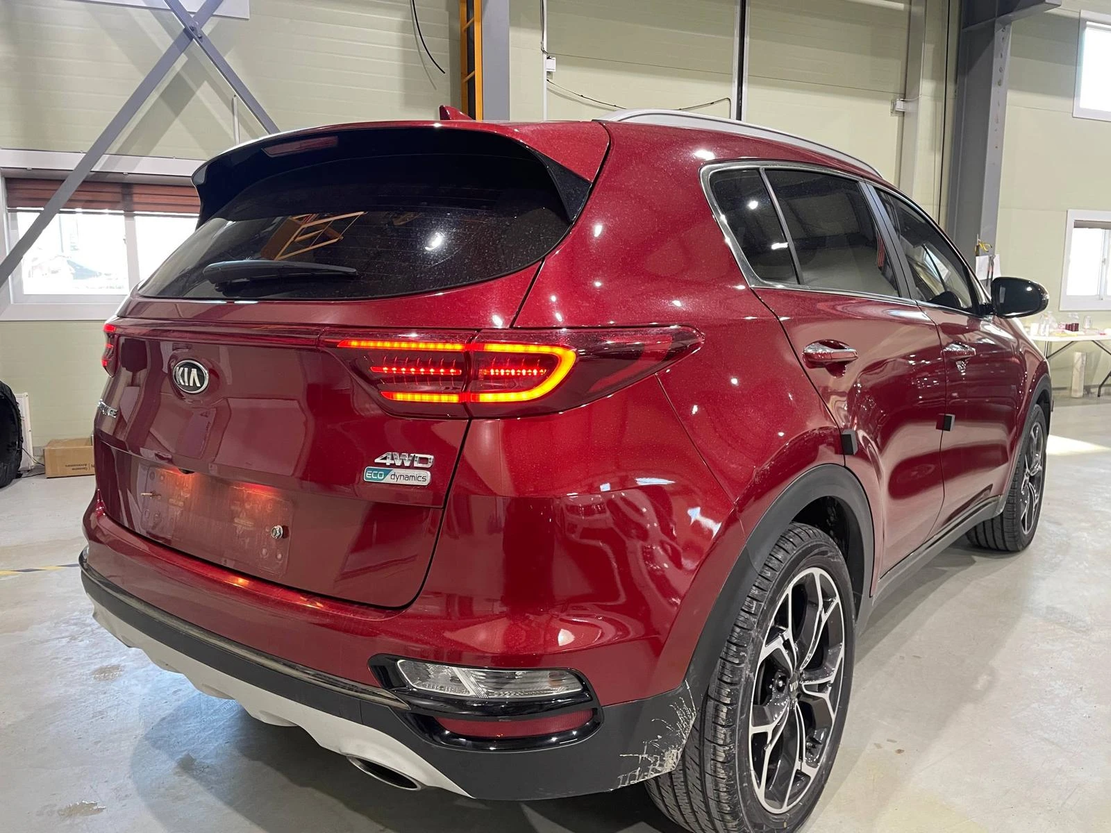 Kia Sportage 2.0D 4WD ! Noblesse !, снимка 8 - Автомобили и джипове - 54137551