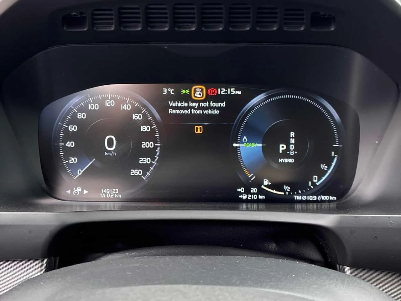 Volvo Xc90 * R Design * ГЛАВНО ПРЕДСТАВИТЕЛСТВО НА VOLVO* , снимка 8 - Автомобили и джипове - 54219367