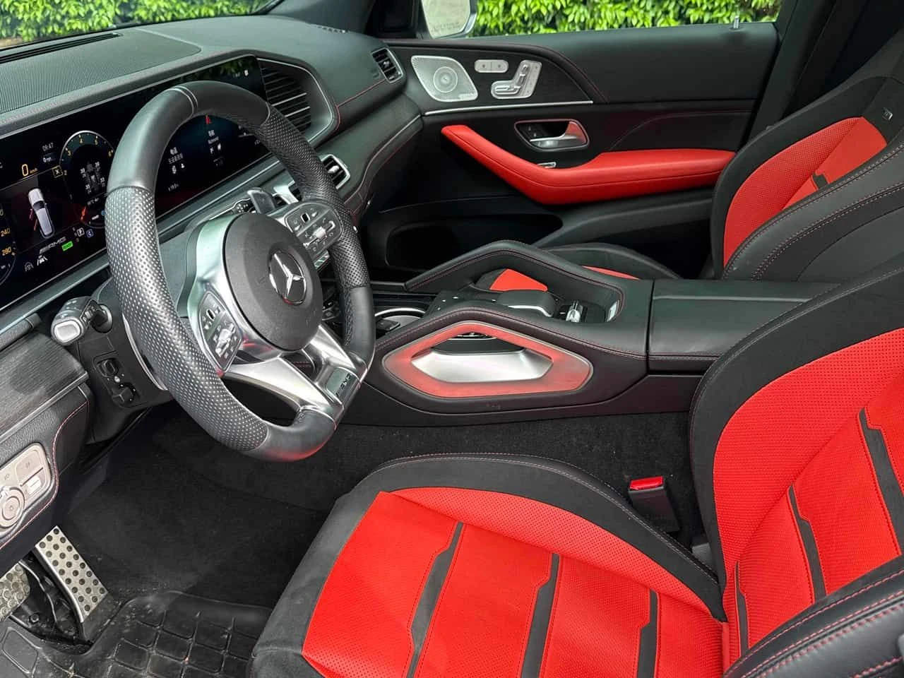 Mercedes-Benz GLE 53 4MATIC 4МАТИС* BURMESTER* 360* DISTRONIC* , снимка 13 - Автомобили и джипове - 54563606