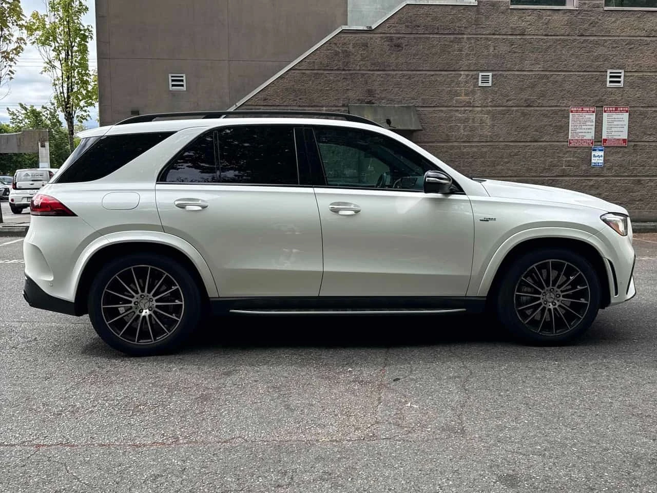 Mercedes-Benz GLE 53 4MATIC 4МАТИС* BURMESTER* 360* DISTRONIC* , снимка 3 - Автомобили и джипове - 54563606
