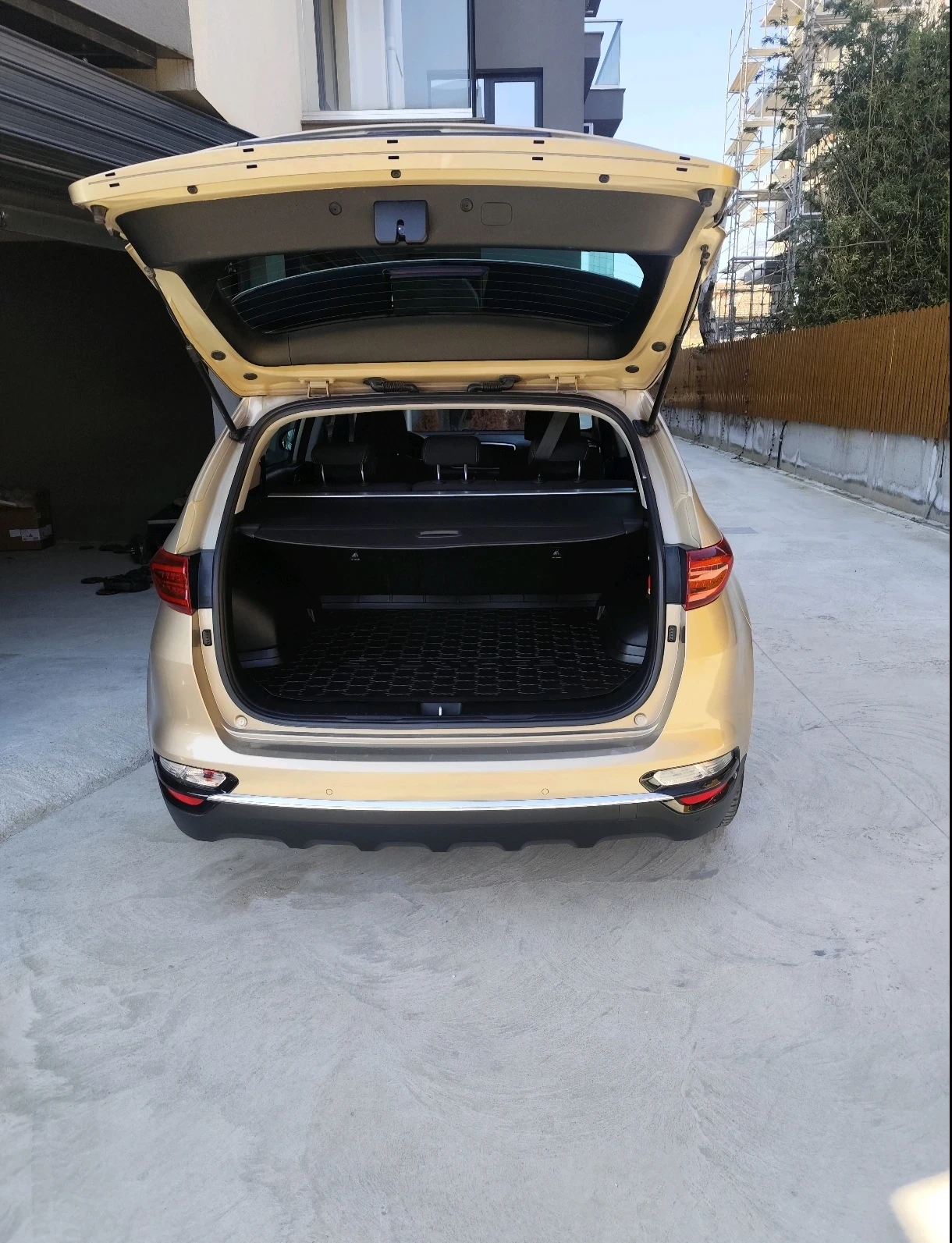 Kia Sportage, снимка 4 - Автомобили и джипове - 56097163