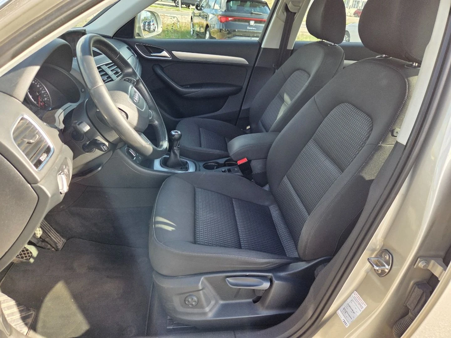 Audi Q3 Intense, снимка 14 - Автомобили и джипове - 56556292