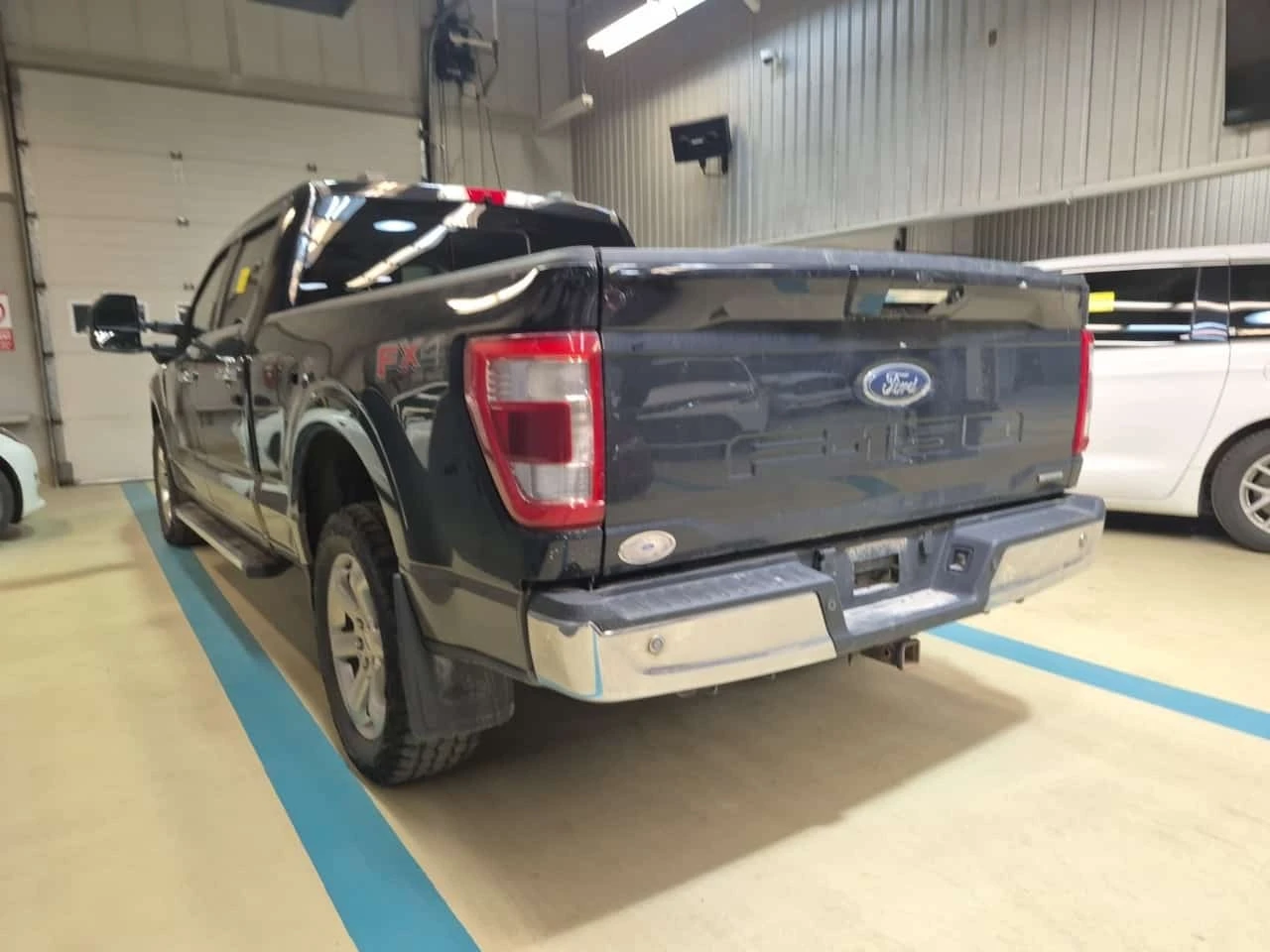 Ford F150 * LARIAT CREW CAB STD BED * CARFAX * ��� ��������� | Mobile.bg � ����������� 4