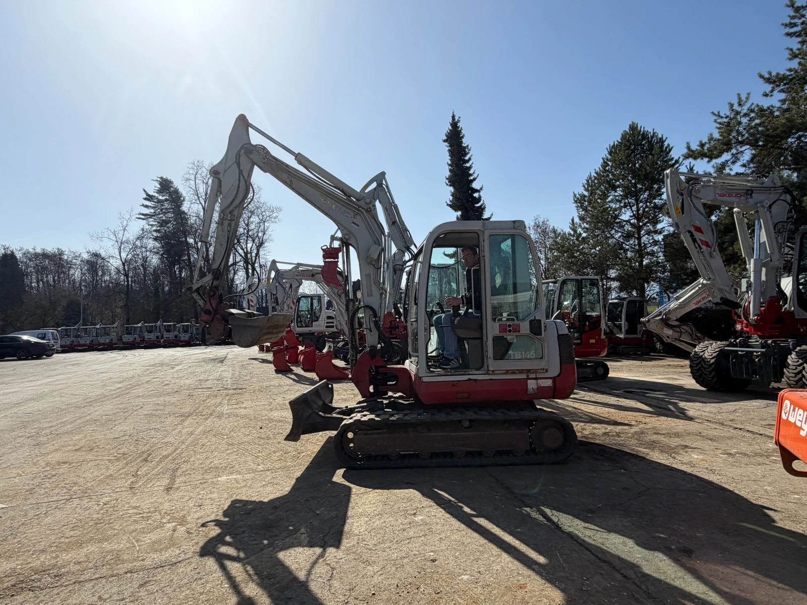 Багер Takeuchi ТВ145, Нов внос-4 кофи, , , , снимка 9 - Индустриална техника - 53739219